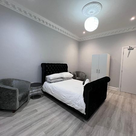 Lovely 4 Bedroom 2Nd Floor Walk Up Apartment Edinburgh Eksteriør billede
